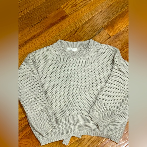 Beautiful Warm Gray Open Back Knit Sweater - Picture 1 of 6